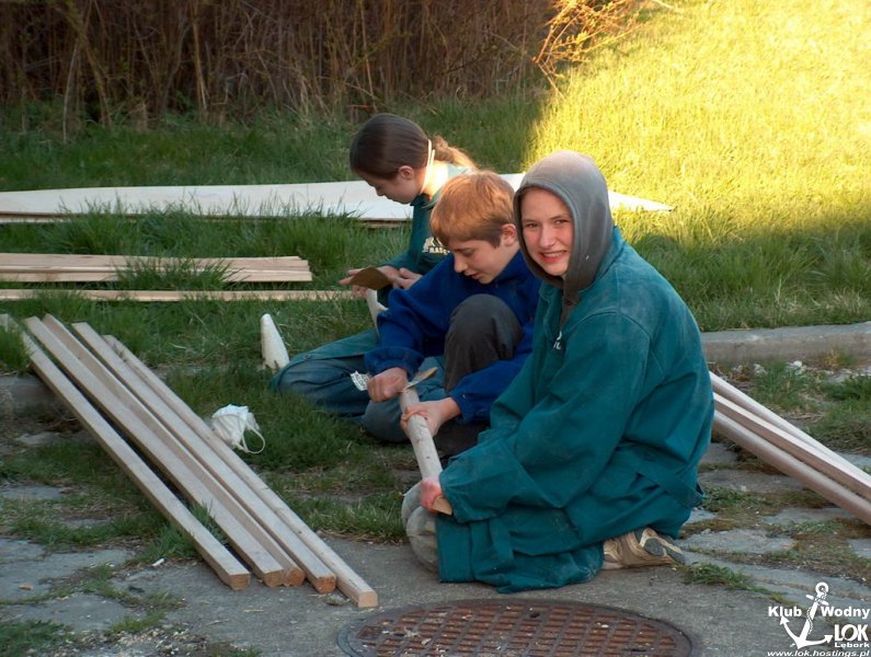 UKS REMONTUJE OMEGI 2004